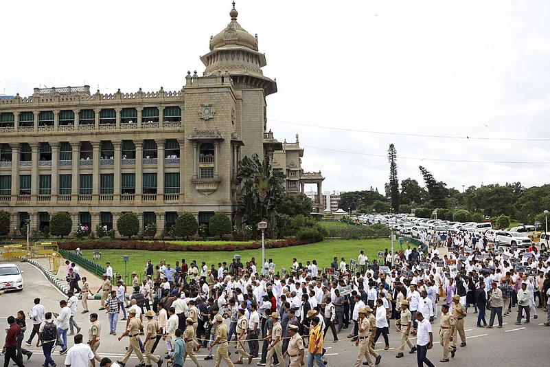 Cong holds protest against Karnataka Governor Thaawarchand Gehlot in Bengaluru