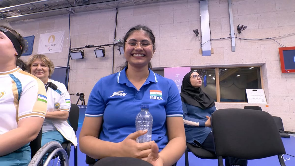 Rubina Francis smiles for the cameras after winning bronze at the Paralympics 2024. - X/JesuisShyam