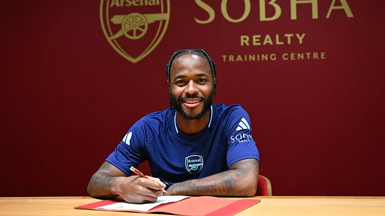 Raheem Sterling has joined Arsenal on loan from Chelsea for the Premier League season - null