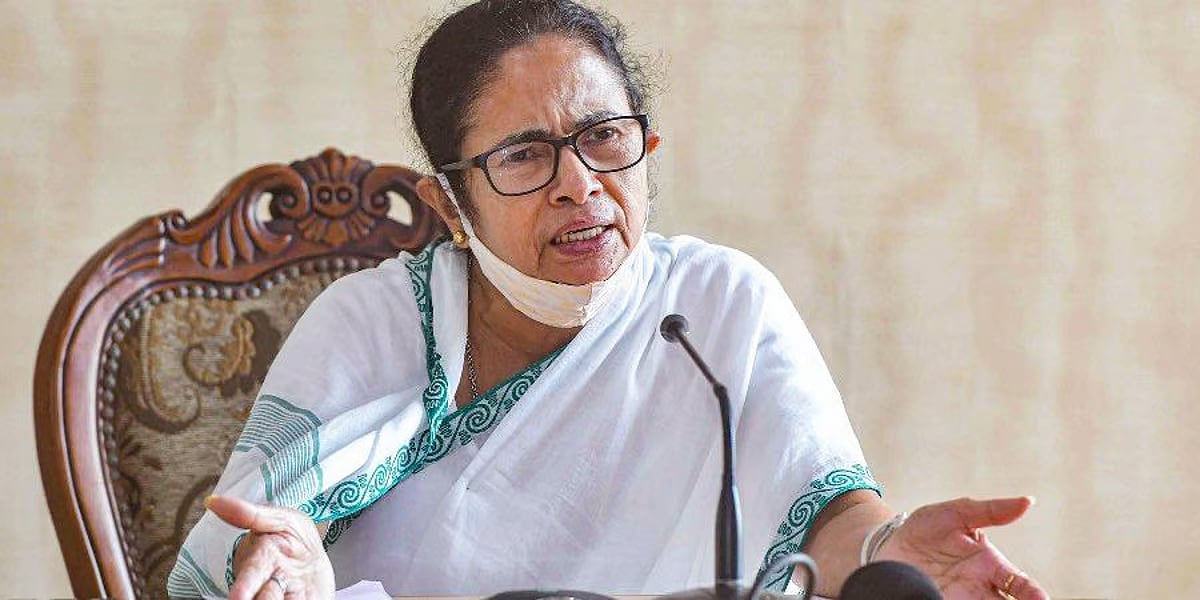 West Bengal Chief Minister Mamata Banerjee |