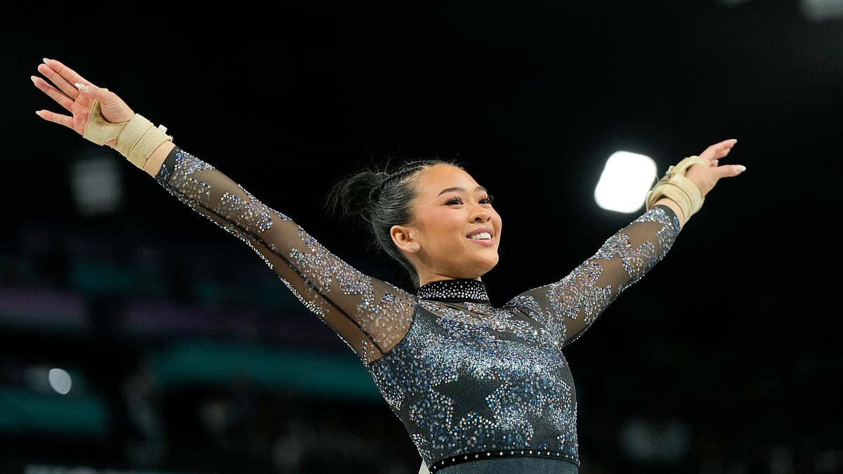 Charlie Riedel/AP : Sunisa Lee in action at the Paris Olympic Games 2024