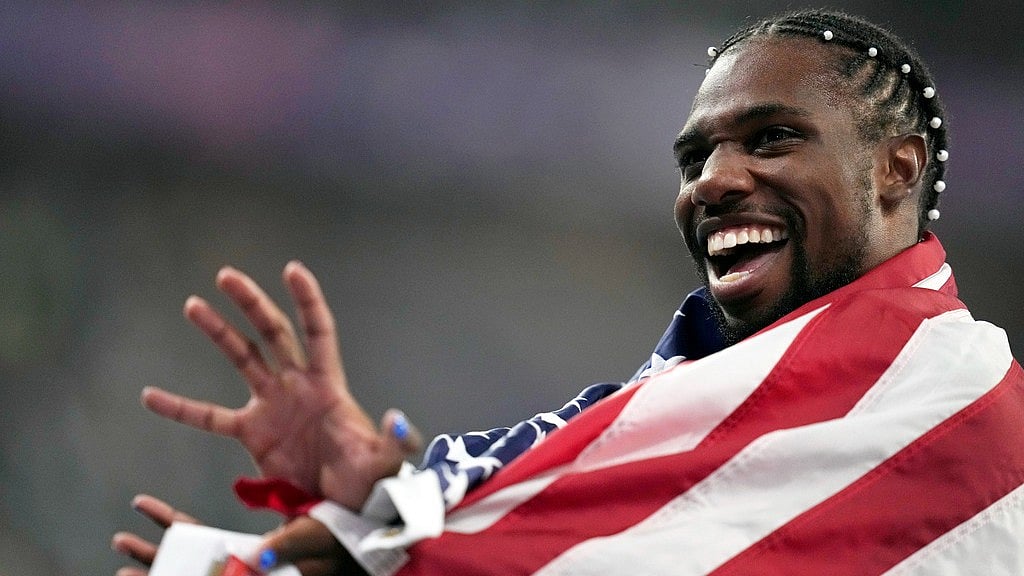 AP/Ashley Landis : Noah Lyles, of the United States, celebrates after winning the gold medal in in the men's 100 meters final.