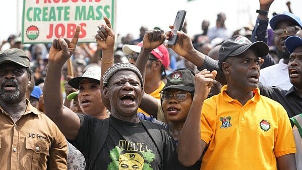 nigeria protest economic crisis