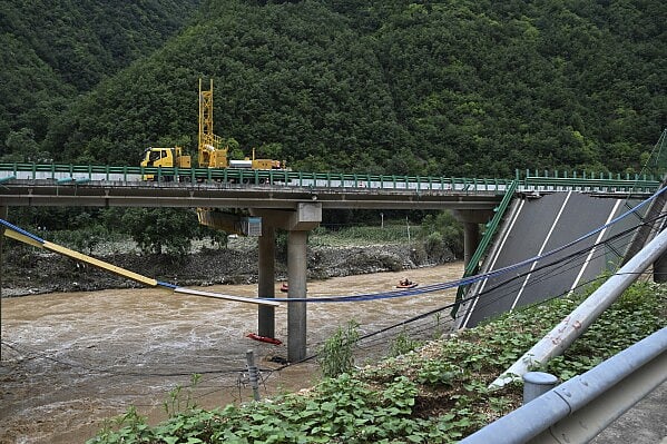 China bridge collapse mudslide