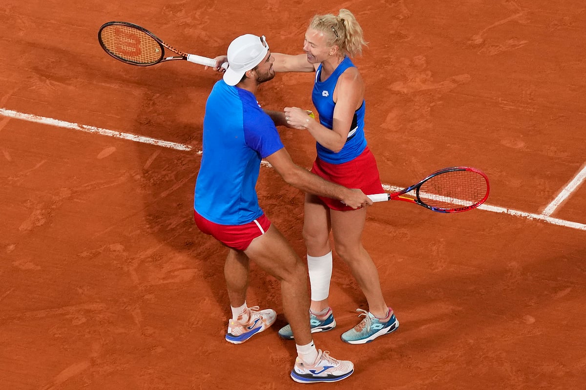 Tomas_Machac_Katerina_Siniakova_Paris_Olympics_2024_AP_Photo