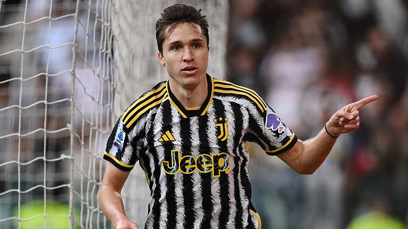 Federico Chiesa in Juventus colours