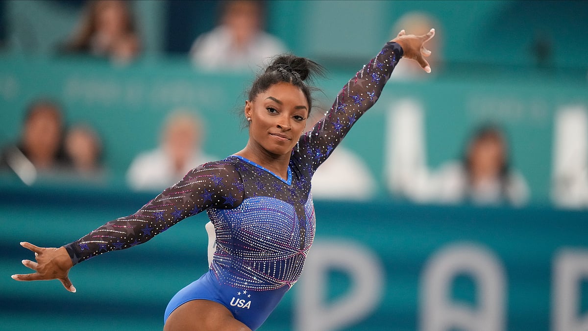 (AP Photo/Natacha Pisarenko)


 : Simone Biles, of the United States, performs on the floor during the women's artistic gymnastics all-around finals in Bercy Arena at the 2024 Summer Olympics, Thursday, Aug. 1, 2024, in Paris, France. 