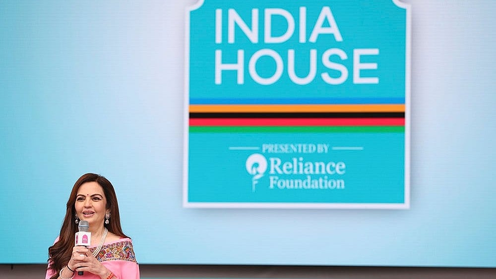 | Photo: AP/Aurelien Morissard : Nita Ambani delivers a speech at India House.