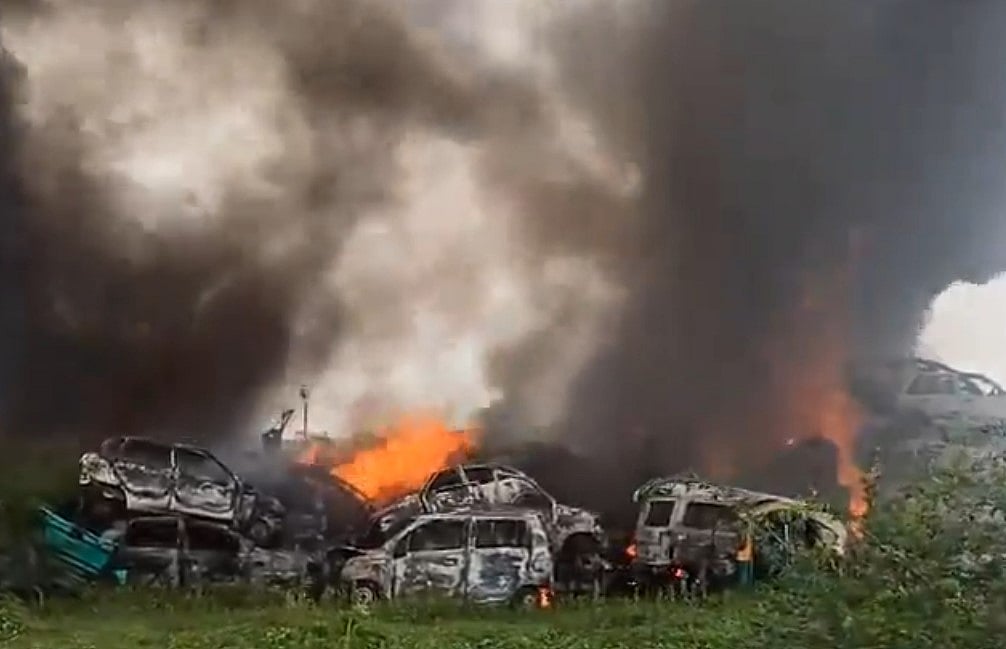 Wazirabad fire delhi police cars
