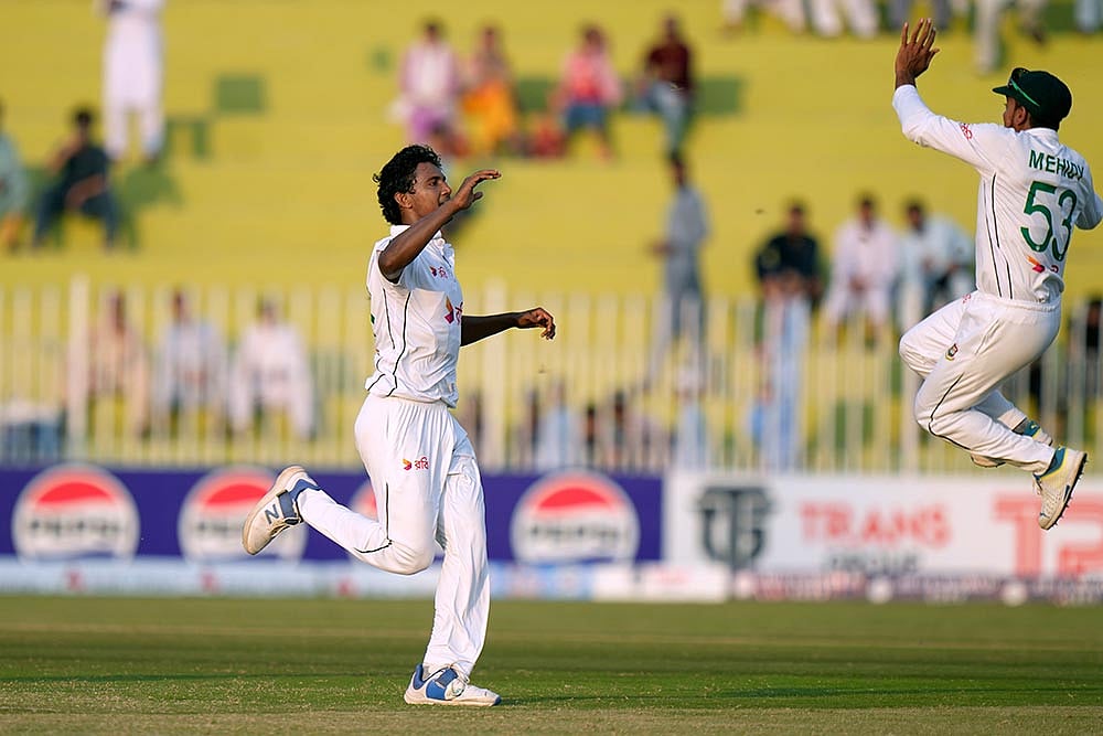Photo: AP/Anjum Naveed : Pakistan Bangladesh Cricket