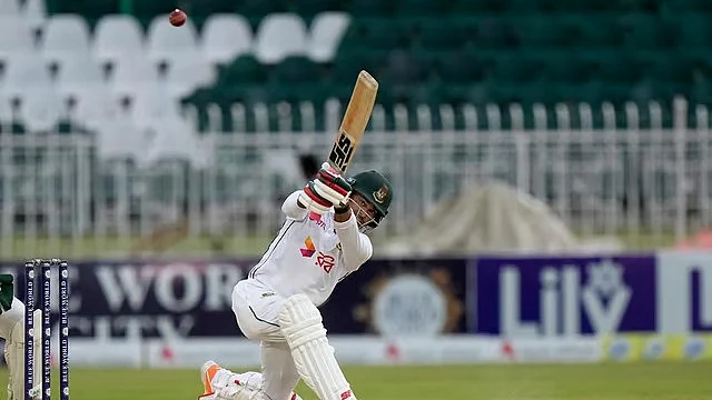 zakir-hasan-bats-bangladesh-vs-pakistan-2nd-test-day-4-ap-photo