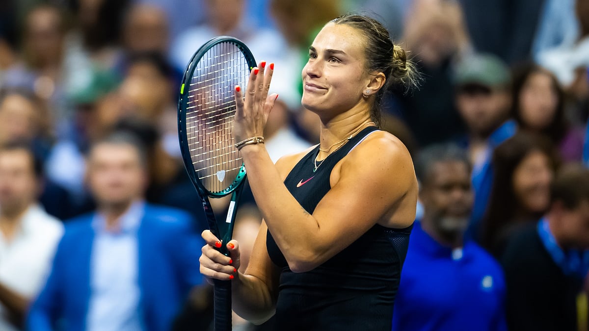 Aryna Sabalenka cruised into the last four