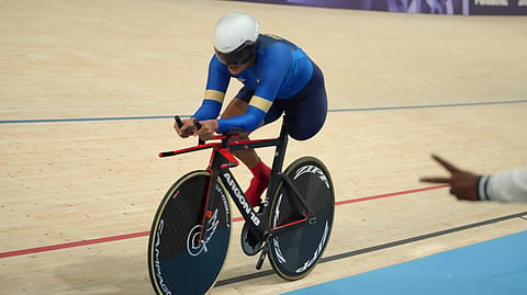 Jyoti Gaderiya from India rides during the women's C1-3 3000m individual pursuit qualifying Thursday, Aug. 29, 2024 in Saint-Quentin-en-Yvelines, outside Paris.