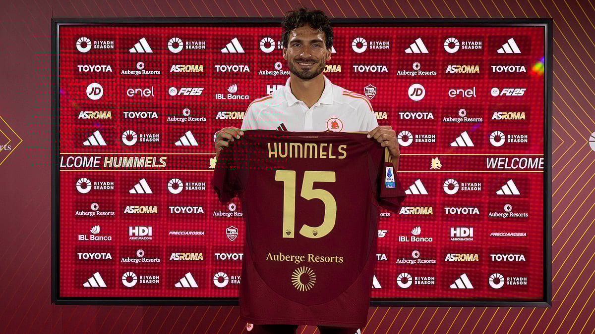 Mats Hummels was unveiled as a Roma player on Wednesday