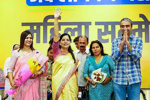 Sunita Kejriwal campaigns in Haryana