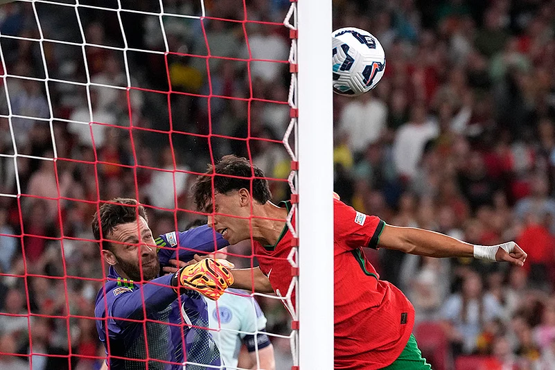 Football: Portugal vs Scotland Nations League Soccer 2024–25_3