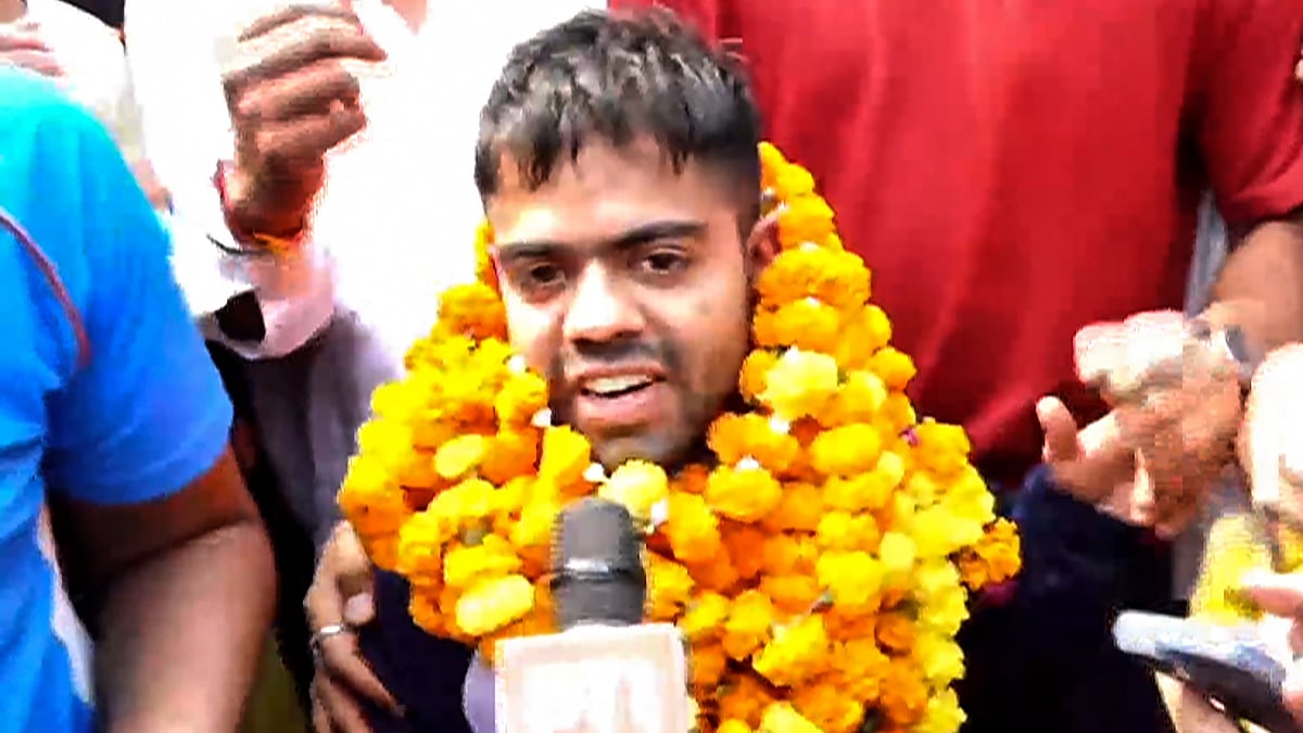 PTI : Paris Paralympics gold medallist Navdeep Singh speaks to the media after his arrival at the New Delhi airport. 