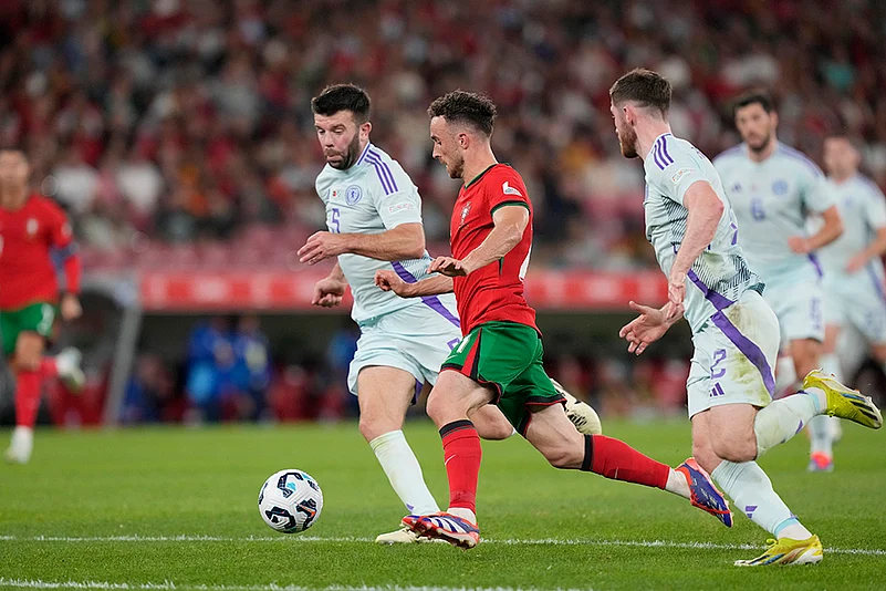 Football: Portugal vs Scotland Nations League Soccer 2024–25_5