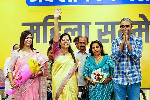 Sunita Kejriwal campaigns in Haryana