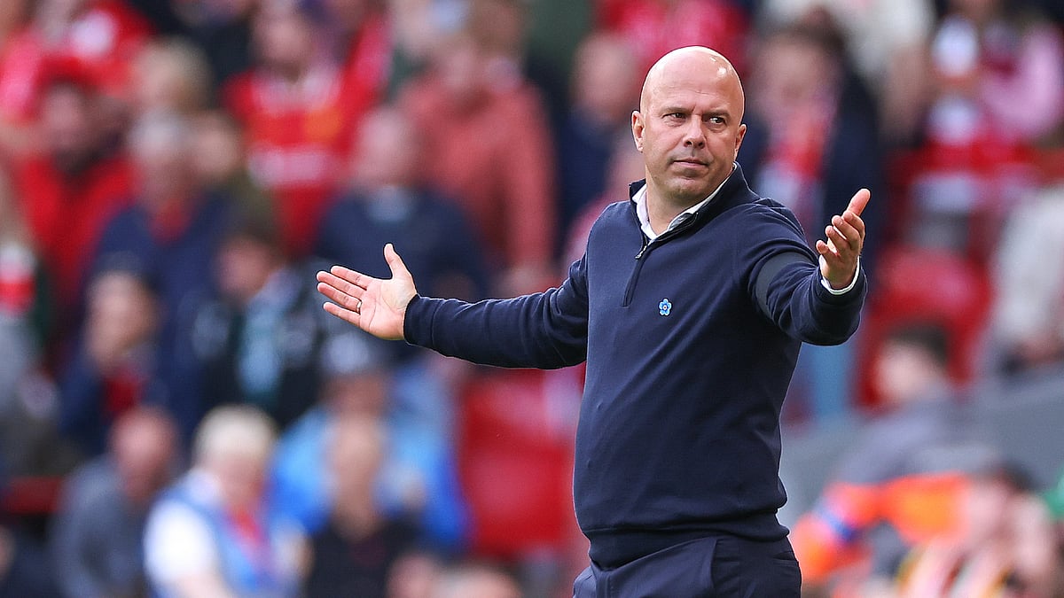 Arne Slot suffered his first defeat as Liverpool boss on Saturday - null