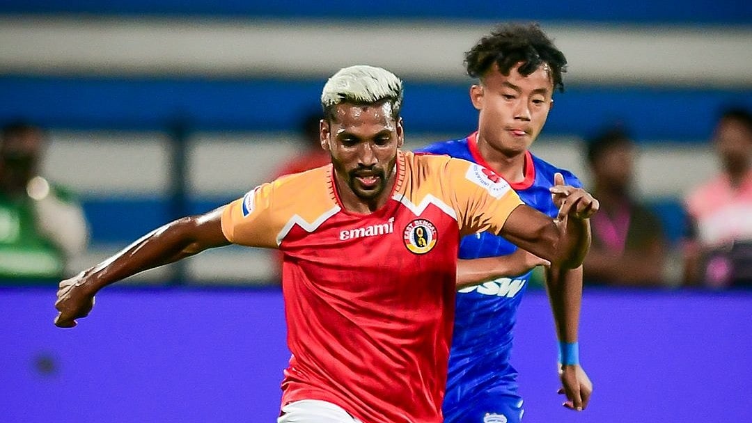 X/eastbengal_fc : East Bengal FC trail Bengaluru FC going into the second-half.