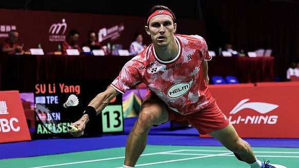X | BWF Media  : Victor Axelsen at the Hong Kong Open 2024. 