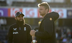 X | England Cricket : Jos Buttler.