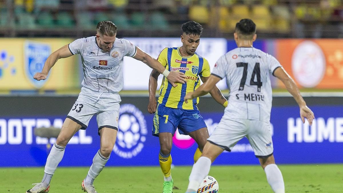 kerala-blasters-vs-punjab-fc-indian-super-league-kochi
