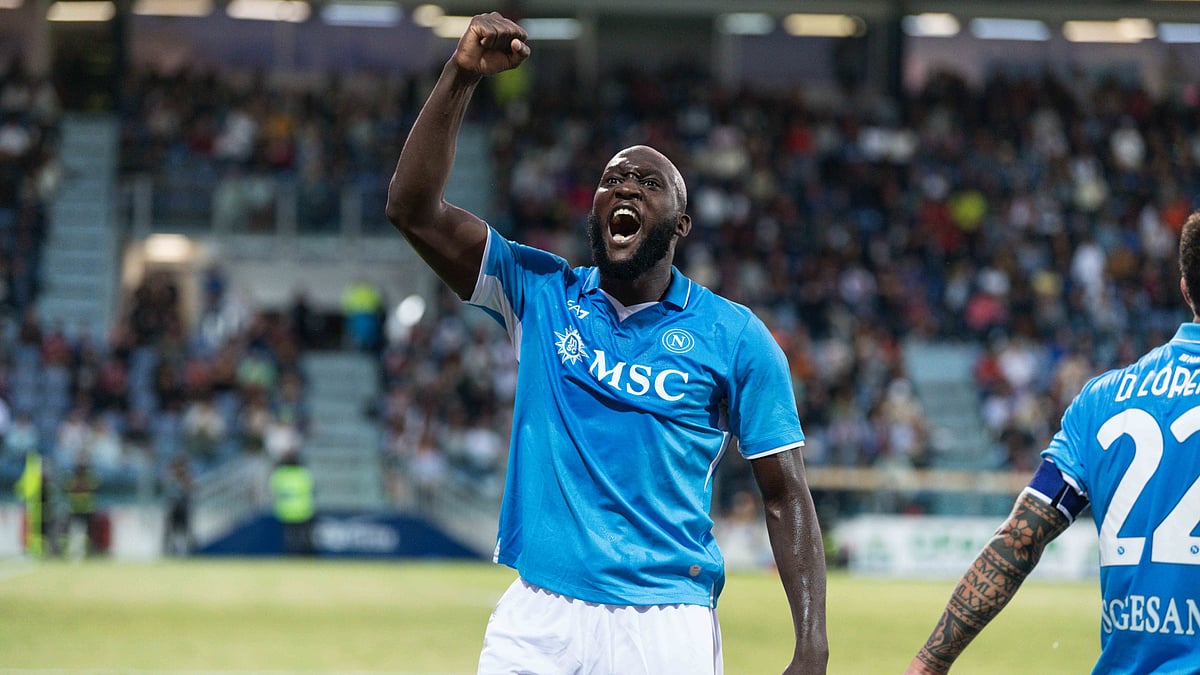 Romelu Lukaku celebrates after scoring at Cagliari