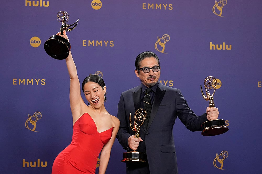 Emmy Awards 2024: Anna Sawai,  winner of the award for lead actress in a drama series for "Shogun" and Hiroyuki Sanada winner of the award for lead actor in a drama series for "Shogun" - | Photo: AP/Jae C. Hong