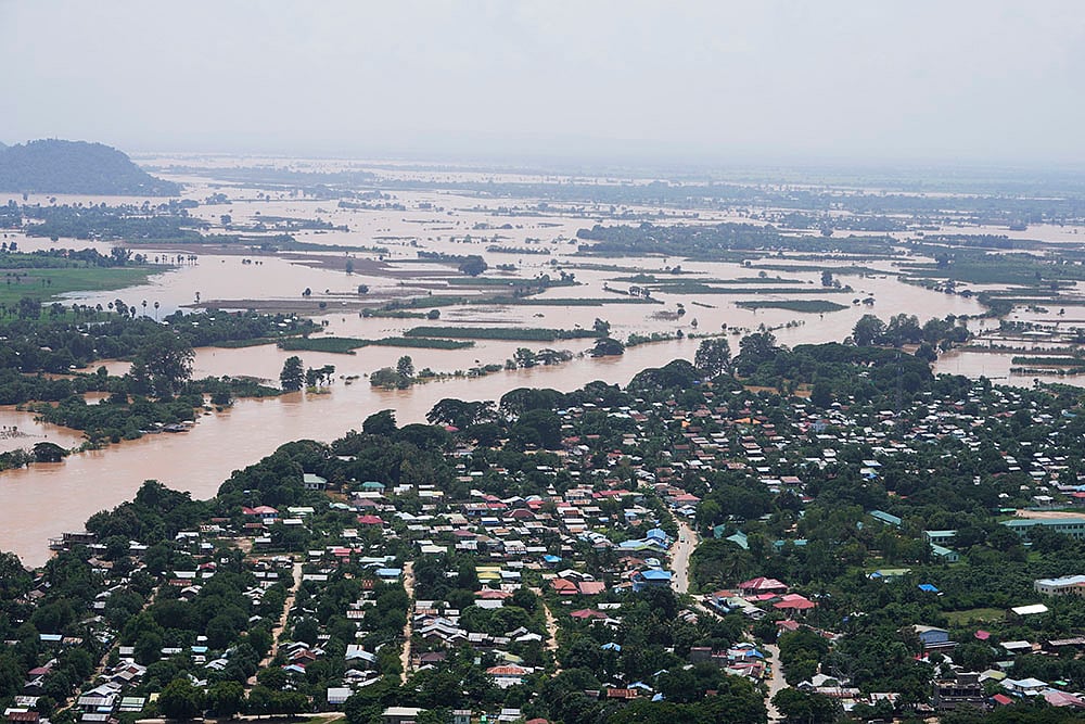 | Photo: AP/Aung Shine Oo : Myanmar floods: View of flooded areas in Naypyitaw
