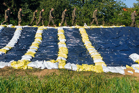 Central Europe Floods: Soldiers who help strengthen the embankments in Wroclaw, Poland