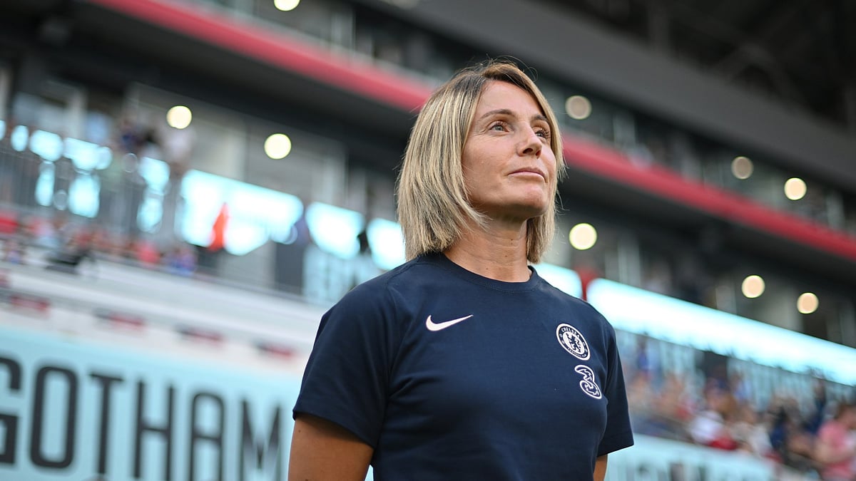 Chelsea manager Sonia Bompastor - null