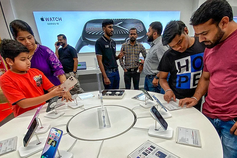 iPhone 16 and 16 Pro series sale starts in Bengaluru