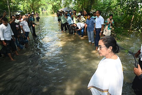 Bengal floods: Mamata Banerjee visits flood affected areas