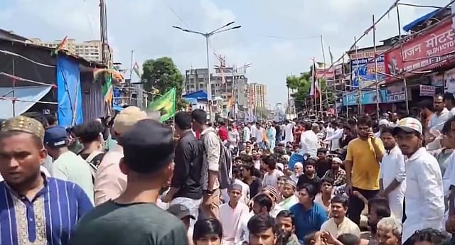 Mumbai: Locals In Dharavi Protest Demolition Of Mosque's Illegal Portion; BMC Halts Move For 6 Days After Talks