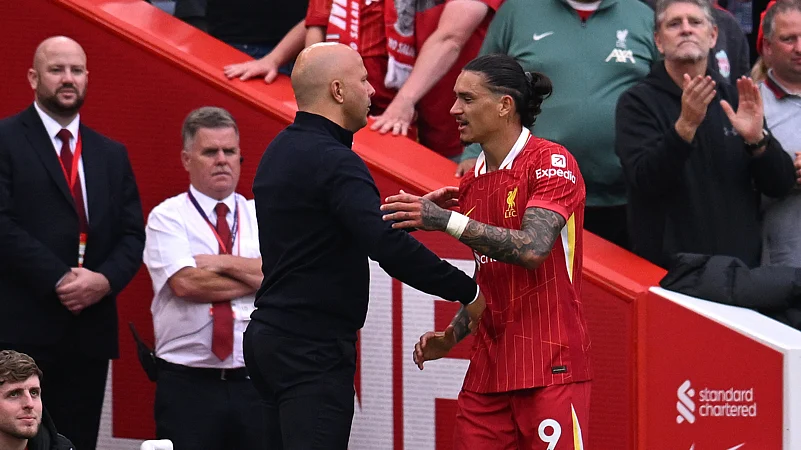 Arne Slot and Darwin Nunez