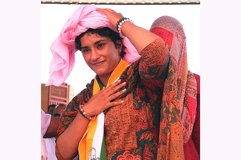 Olympic Wrestler Vinesh Phogat Campaigns for 2024 Haryana polls in Julana constituency_9