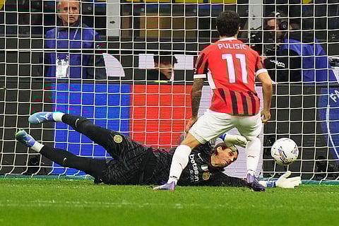 Serie A Soccer, Inter Milan Vs AC Milan: Inter Milan's goalkeeper Yann Sommer makes a save