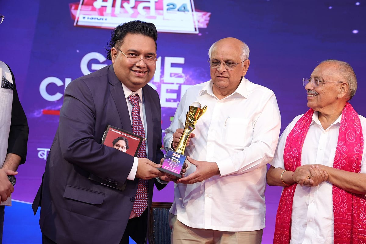 Dr. Basant Goel was presented the 'Game Changer of India' award by Bhupendra Patel, the Hon’ble Chief Minister of Gujarat