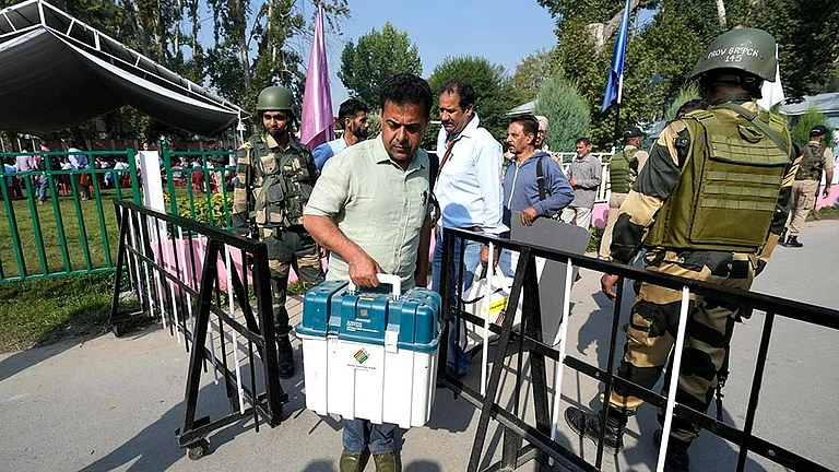 Phase 2 Voting; Omar Abdullah, Ravinder Raina And More in Fray  - | Photo: PTI