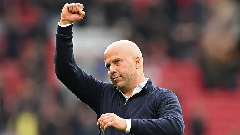 Liverpool boss Arne Slot - null