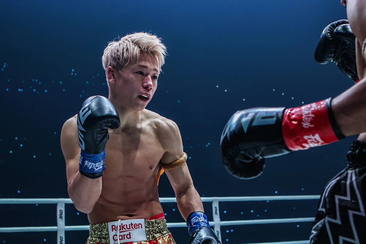【takeru】 Takeru Segawa passes hydration and makes weight