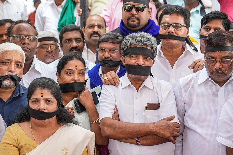 Supporters of Karnataka Chief Minister Siddaramaiah supporters protest in Bengaluru