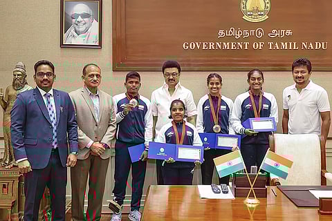 TN CM felicitates Paris Parlympics medalists