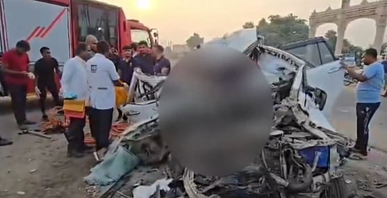 X/ @DDNewsGujarati : Car accident in Gujarat's Sabarkantha