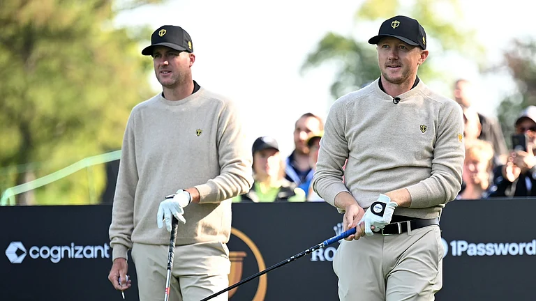 Adam Scott with his teammates in the Presidents Cup. - Photo: X | Claire Rogers