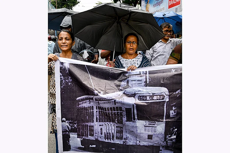 Protest to save tram service in Kolkata