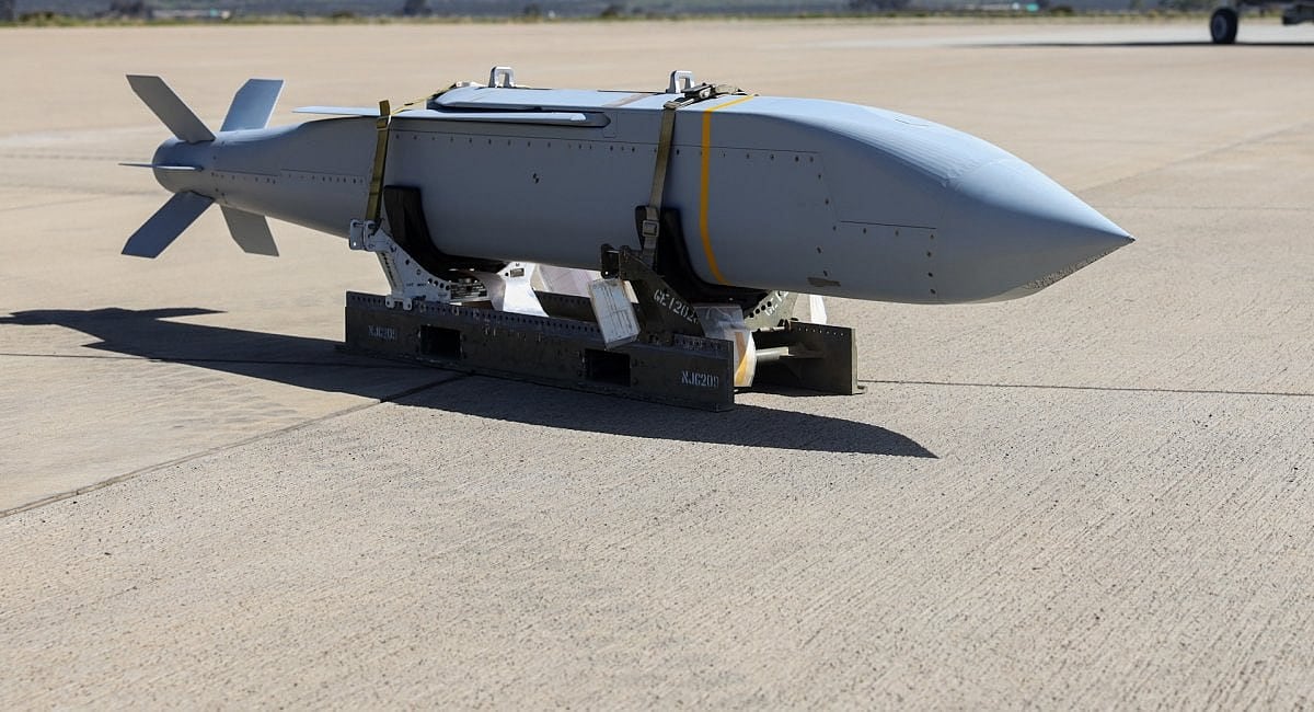 X : The new chancellor has already lifted prior range restrictions on weapons provided to Kyiv, a move he emphasized had been agreed upon by Western allies months earlier. (for representative purposes only)