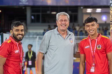 FC Goa boss Manuel Marquez with East Bengal players